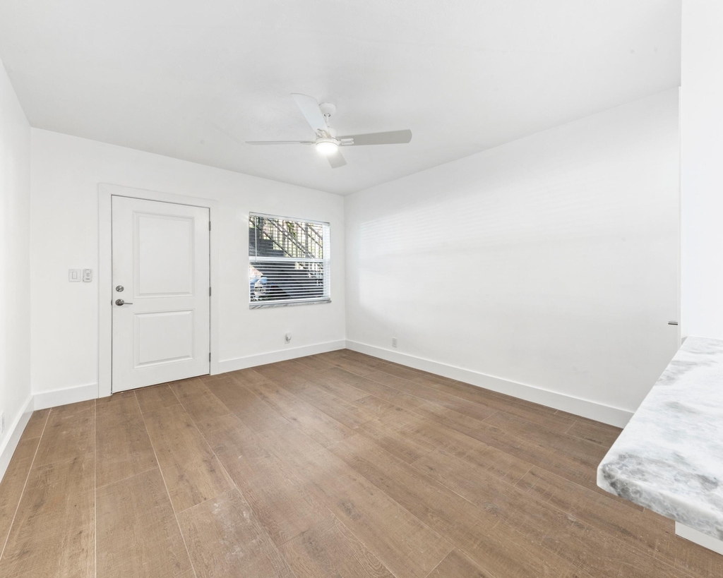 530 S Federal Highway - Photo 10