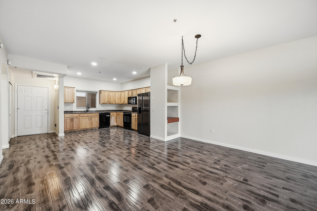 920 E Devonshire Avenue - Photo 4