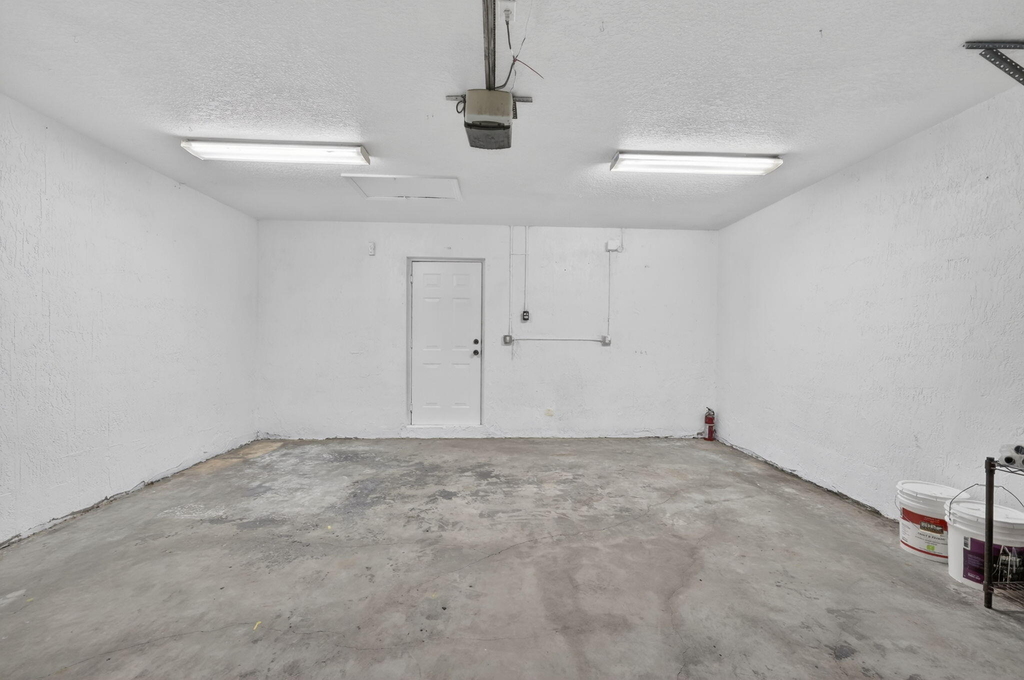 1975 Ne 36th Avenue - Photo 42