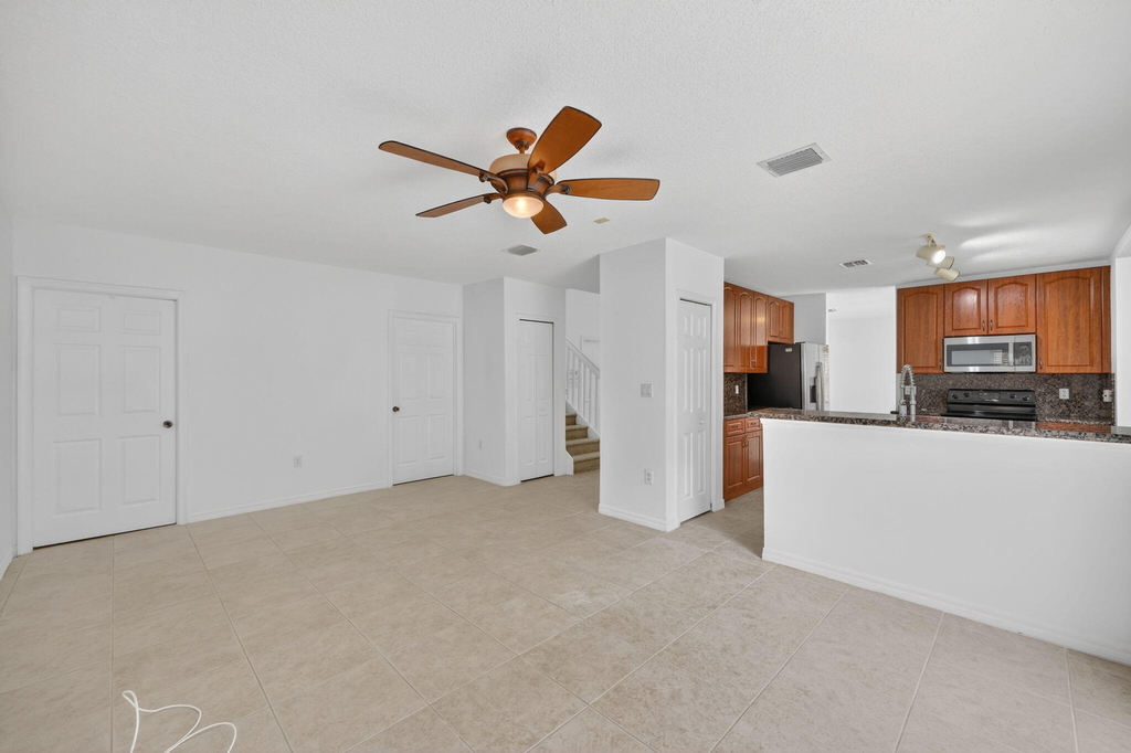 1975 Ne 36th Avenue - Photo 19