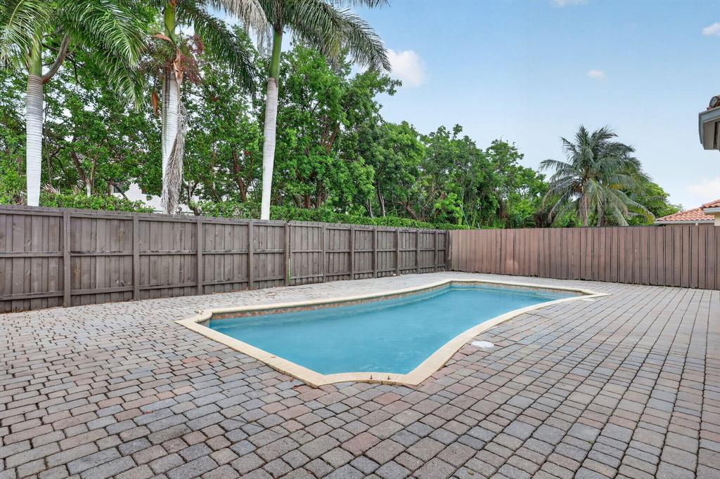 1975 Ne 36th Avenue - Photo 45