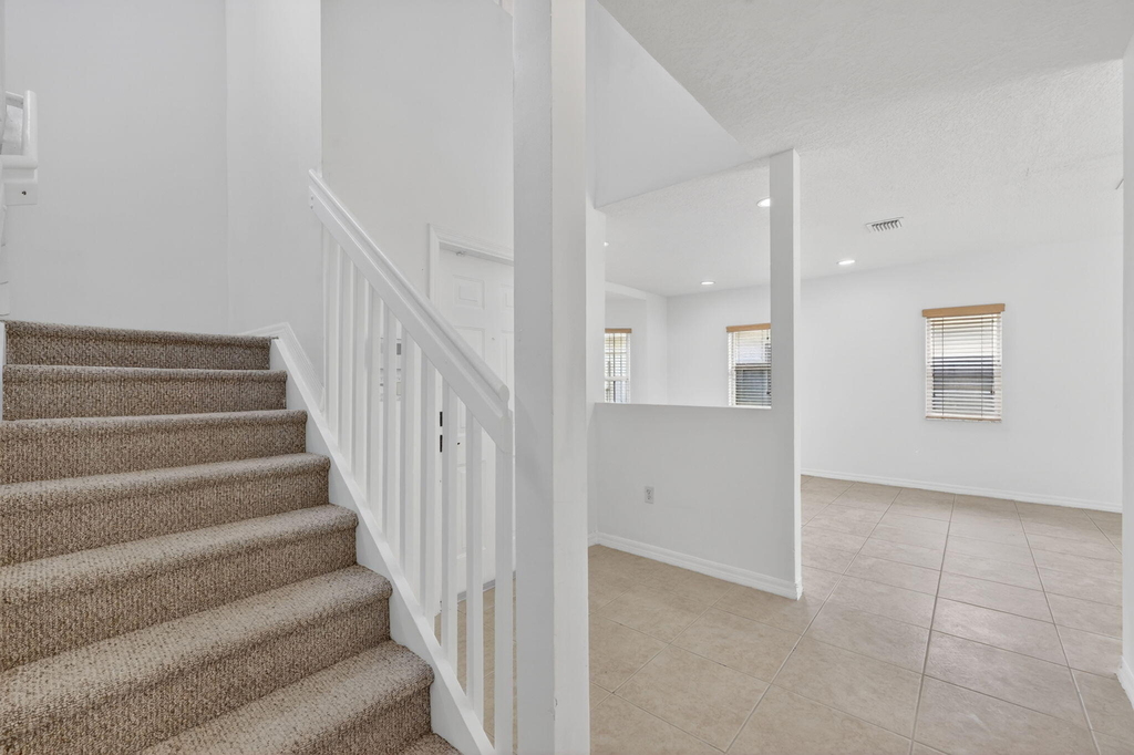 1975 Ne 36th Avenue - Photo 21