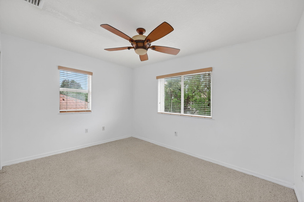 1975 Ne 36th Avenue - Photo 33