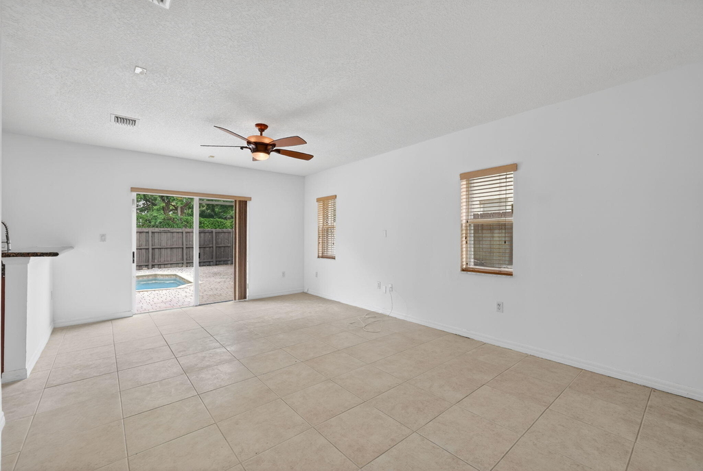 1975 Ne 36th Avenue - Photo 13