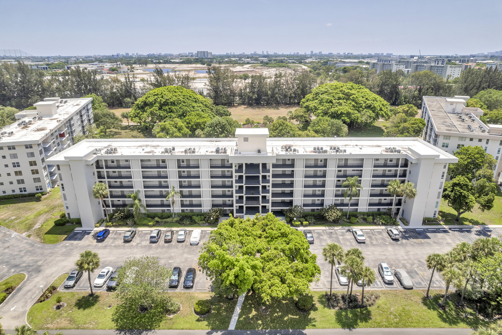 2650 S Course Drive - Photo 41