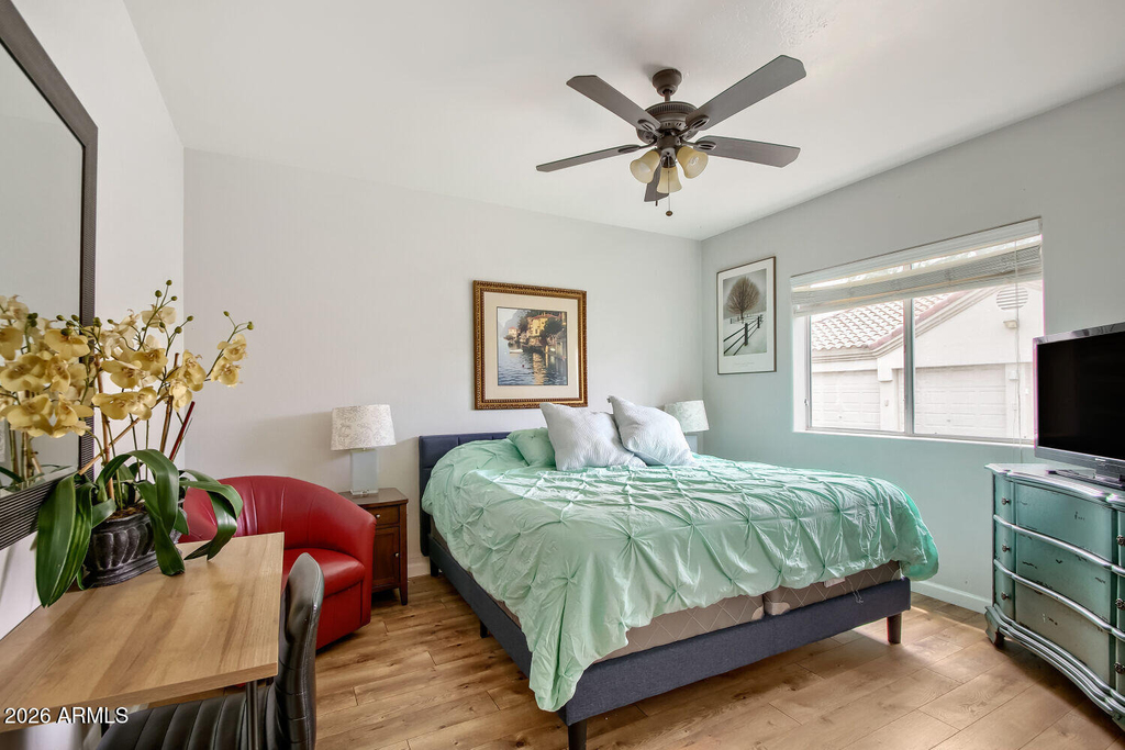10401 N 52nd Street - Photo 7