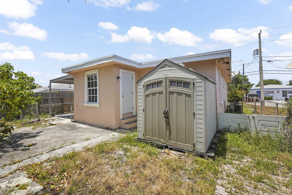 816 20th Street - Photo 19