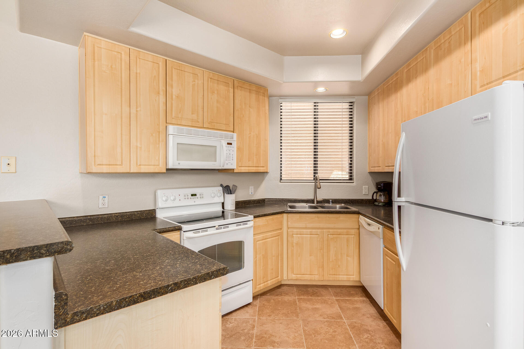 705 W Queen Creek Road - Photo 4