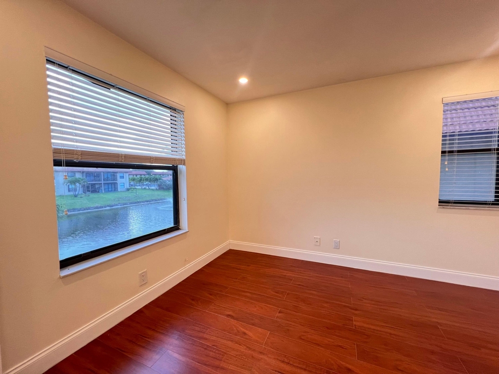21911 Lake Forest Circle - Photo 9