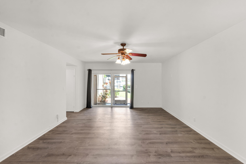 1510 Se 15th Street - Photo 3