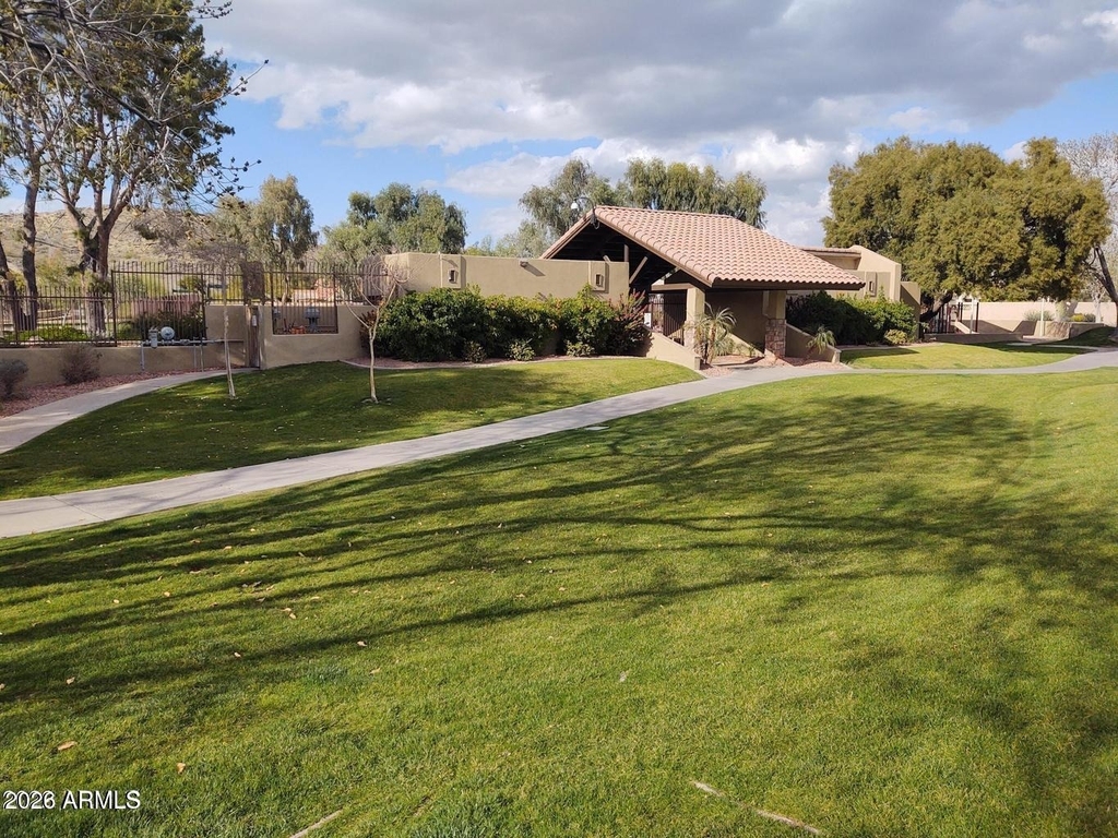 3236 E Chandler Boulevard - Photo 26