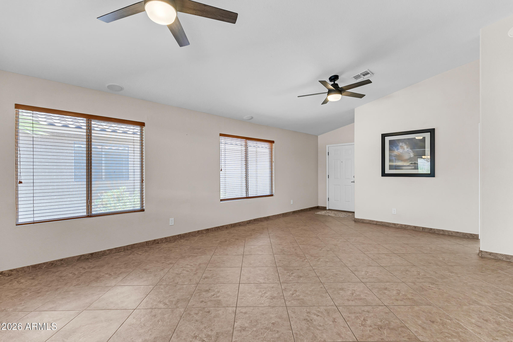 9250 E Carmel Avenue - Photo 3