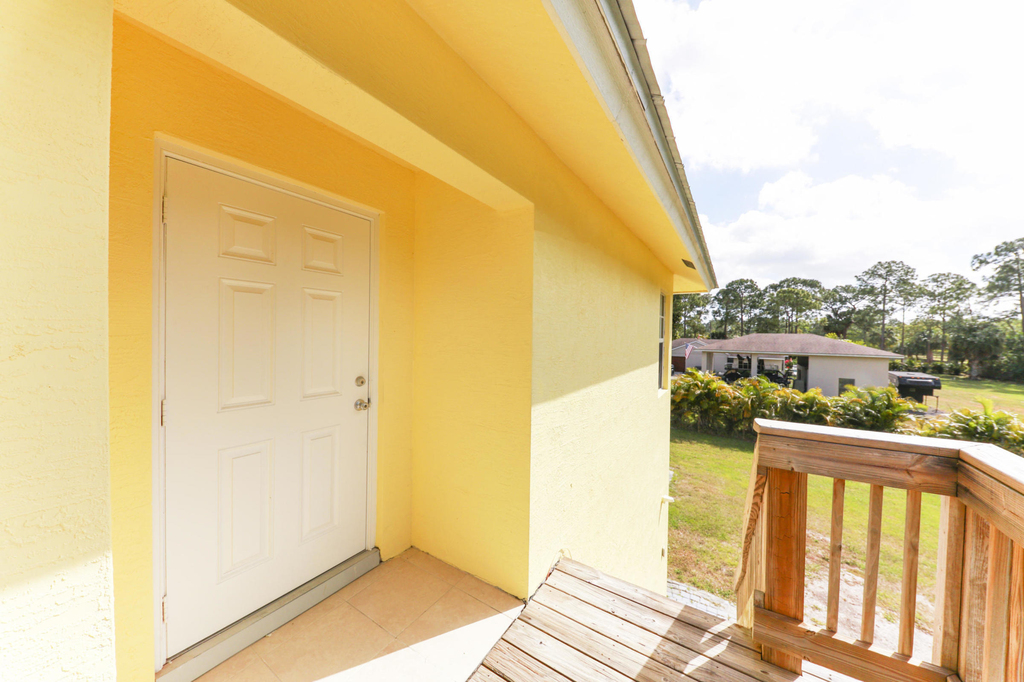 13342 87th Street N - Photo 0