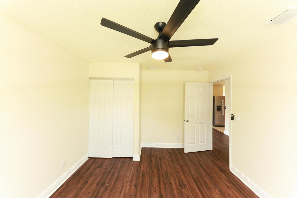 13342 87th Street N - Photo 7