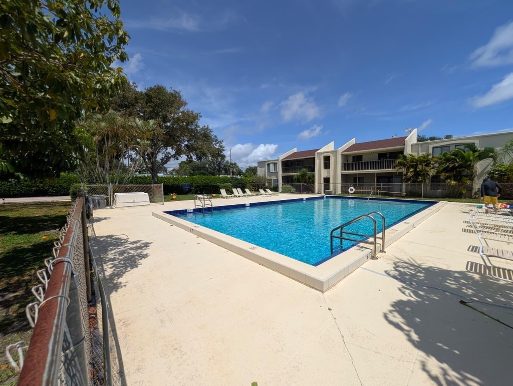 150 Pineview Road - Photo 2