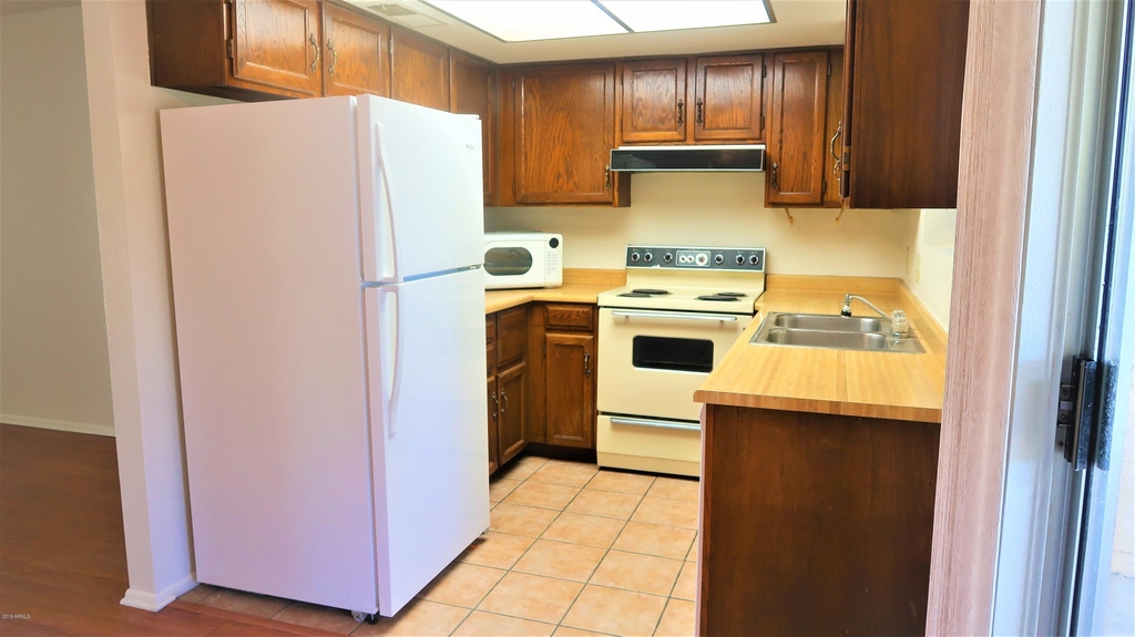 17228 N 16th Drive - Photo 5