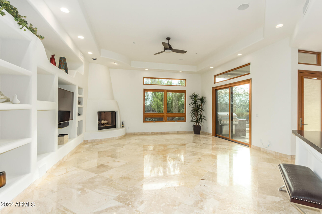 10685 E Cottontail Lane - Photo 11