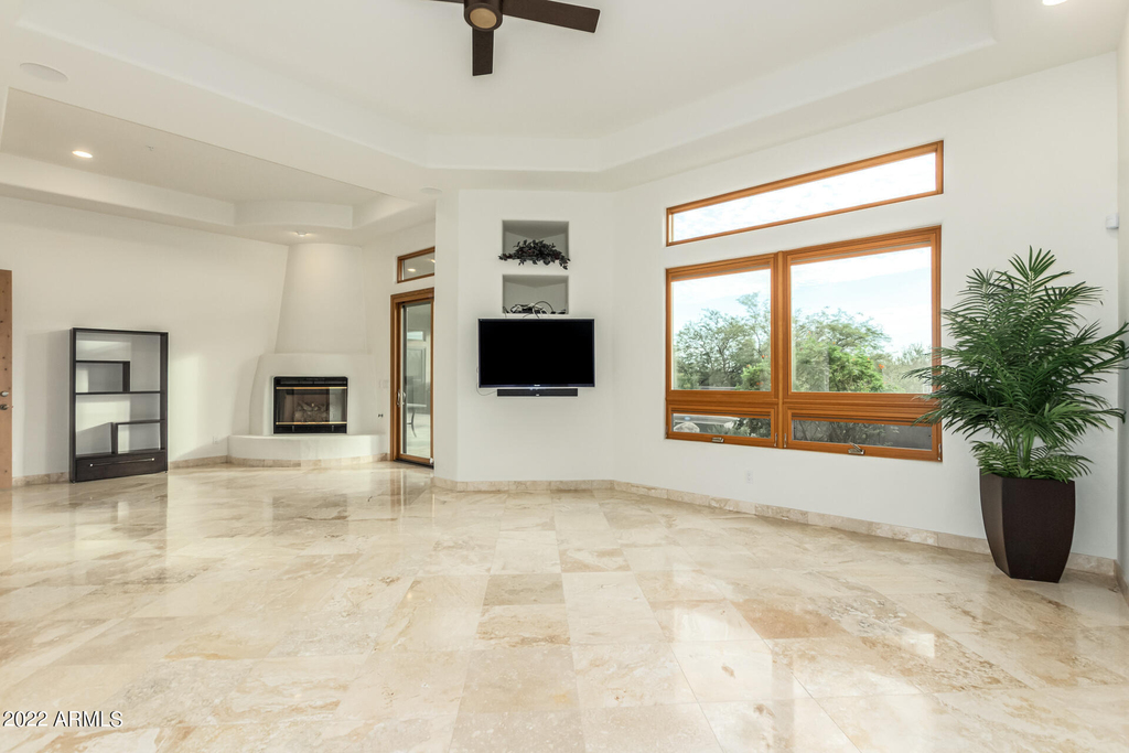 10685 E Cottontail Lane - Photo 13