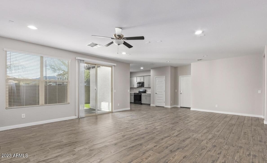 2936 N Augustine -- - Photo 6