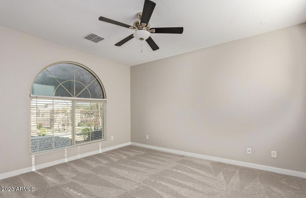 2936 N Augustine -- - Photo 10