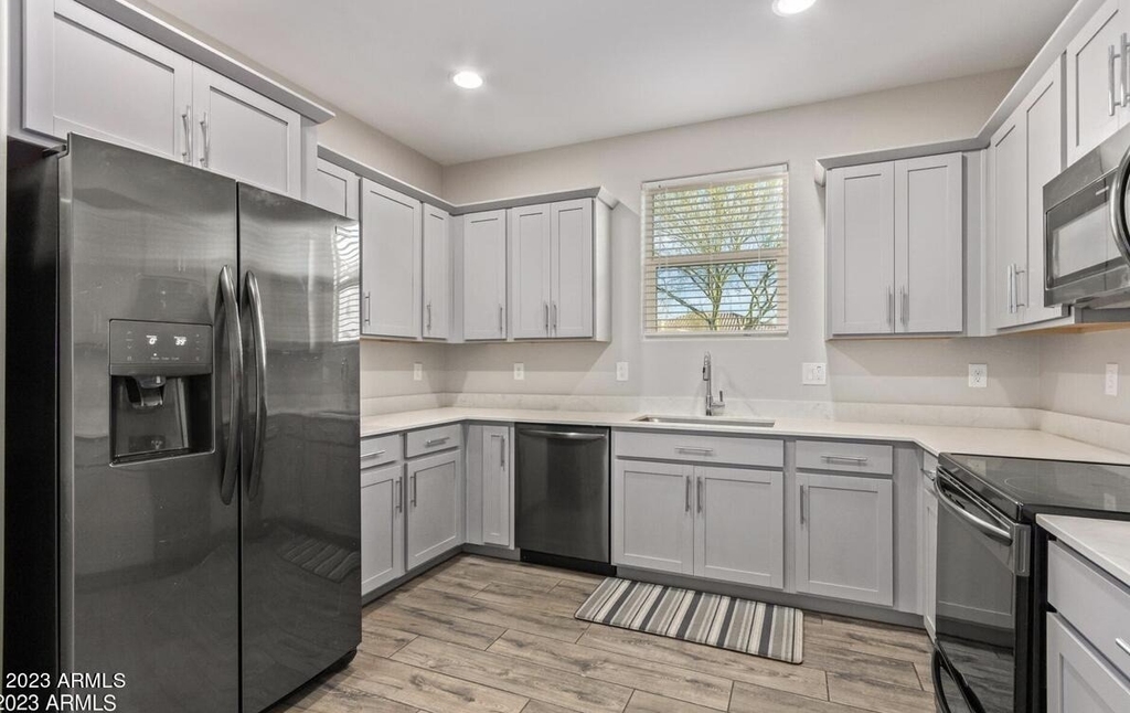 2936 N Augustine -- - Photo 2