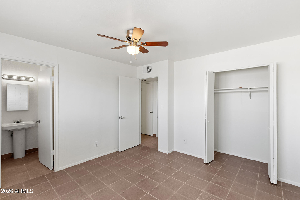 2246 W Sierra Street - Photo 30
