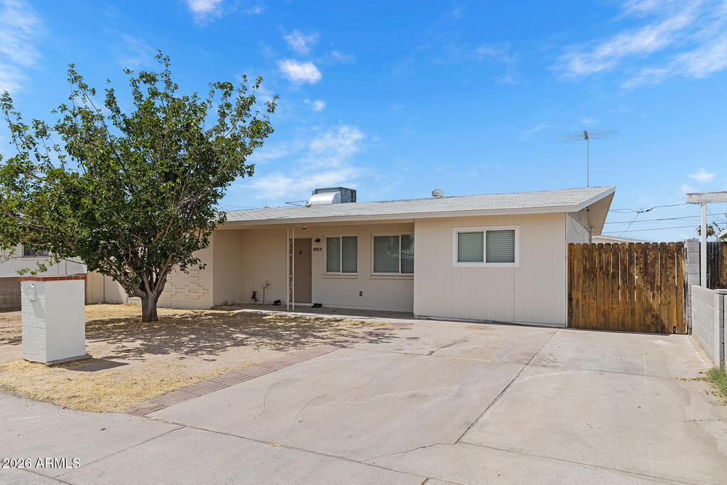 2246 W Sierra Street - Photo 4