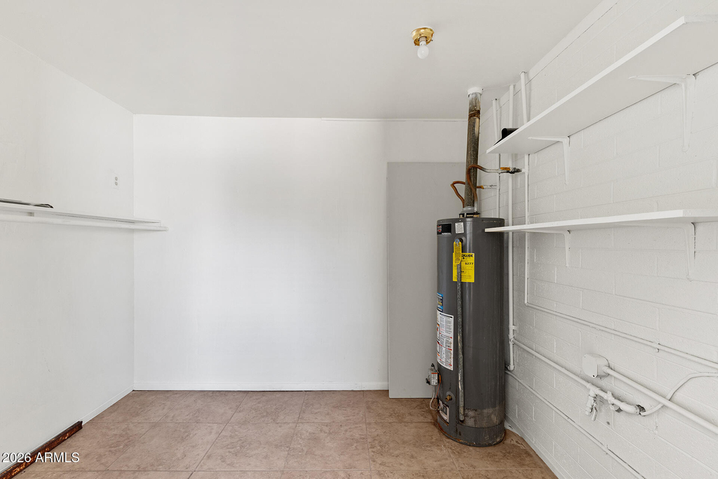 2246 W Sierra Street - Photo 22