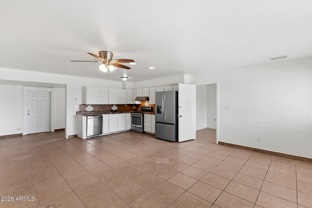 2246 W Sierra Street - Photo 8