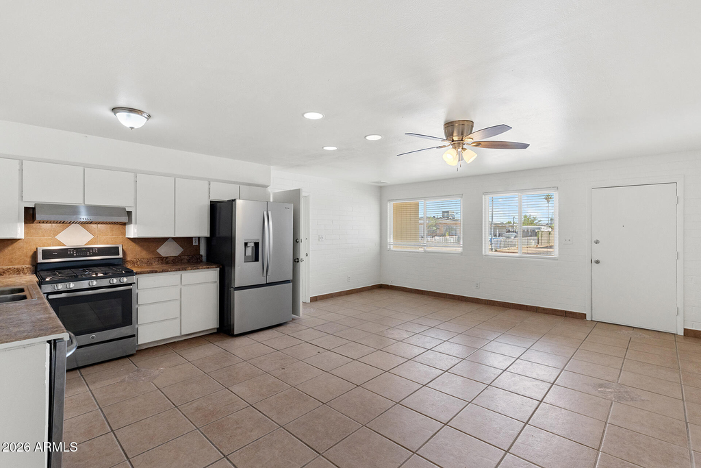 2246 W Sierra Street - Photo 19