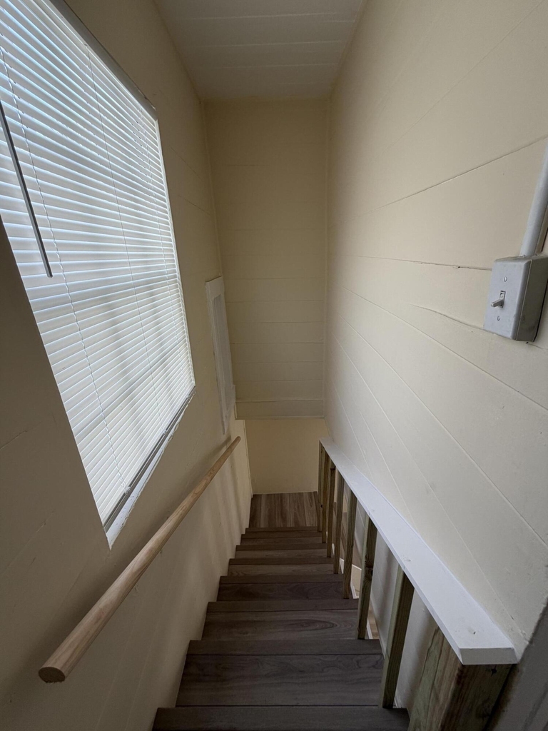 1018 Adams Street - Photo 6