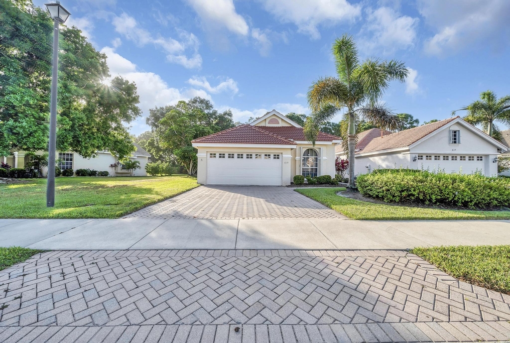 615 Sw St Thomas Cove - Photo 0