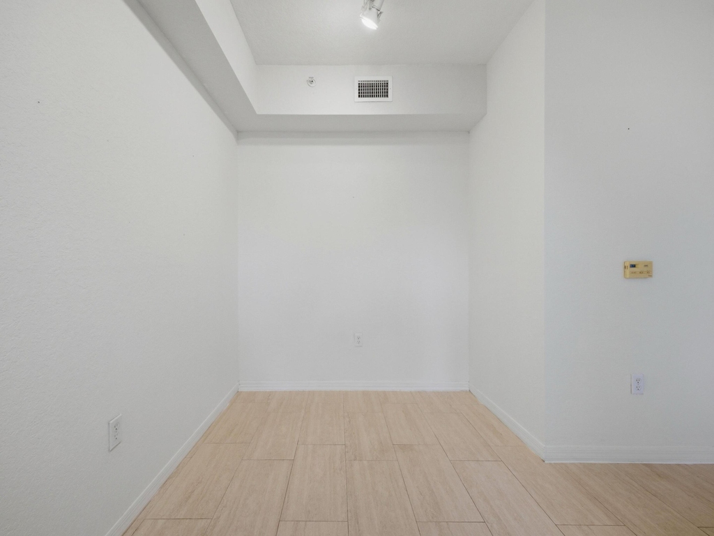 11041 Legacy Boulevard - Photo 9