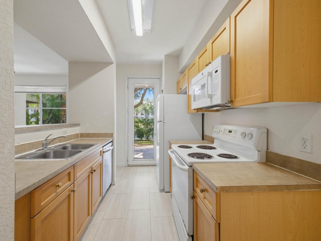 11041 Legacy Boulevard - Photo 12