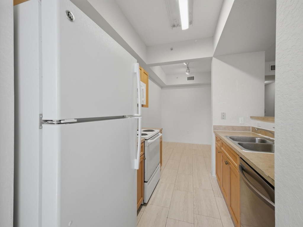 11041 Legacy Boulevard - Photo 14