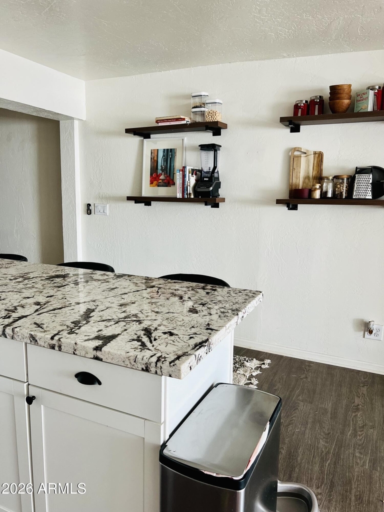 1711 W Montecito Avenue - Photo 7
