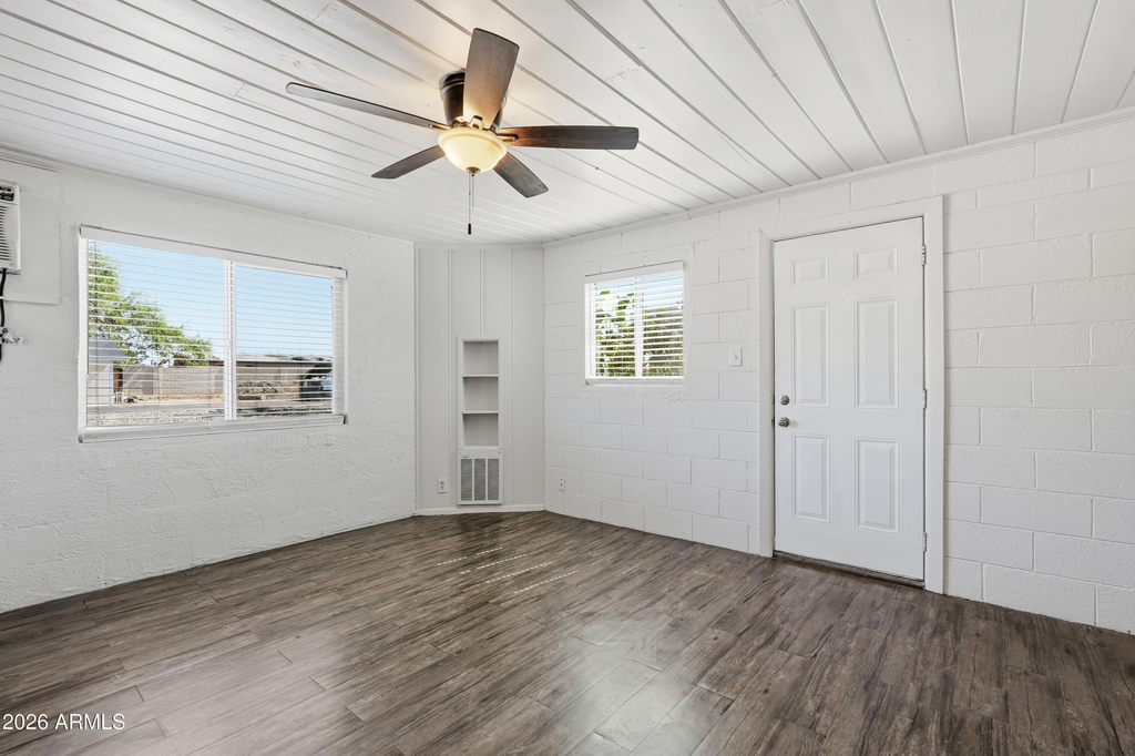 623 S Country Club Drive - Photo 5