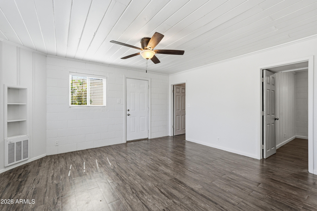 623 S Country Club Drive - Photo 4