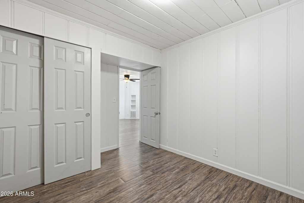 623 S Country Club Drive - Photo 11