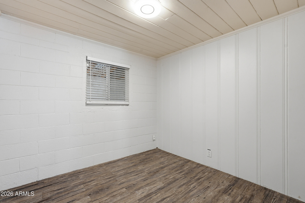 623 S Country Club Drive - Photo 10