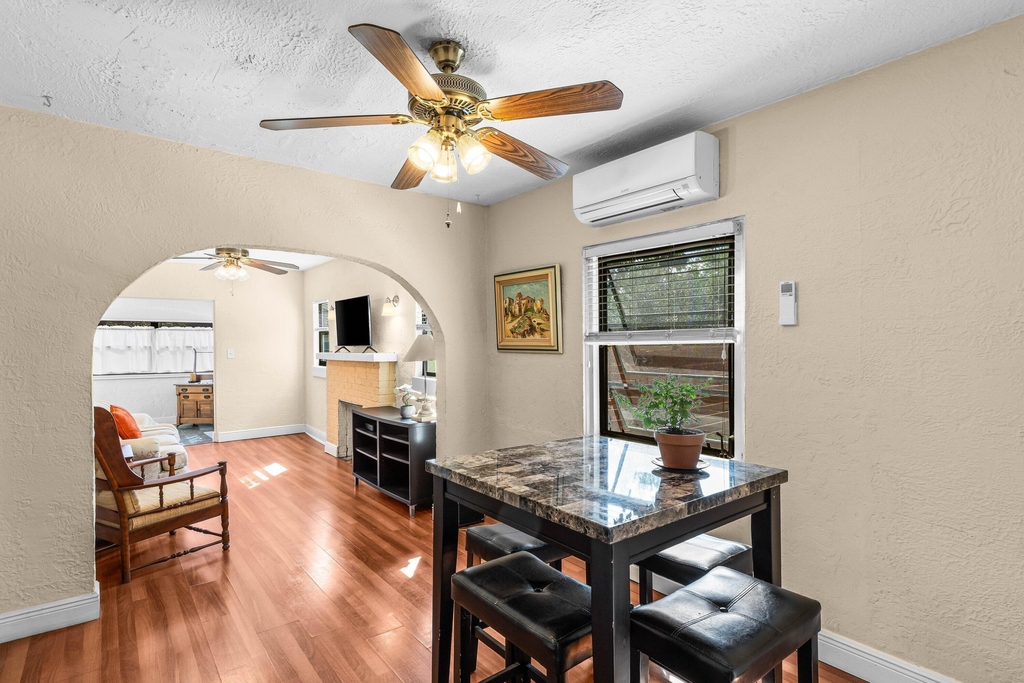 921 S M Street - Photo 8