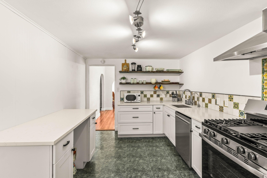 921 S M Street - Photo 11