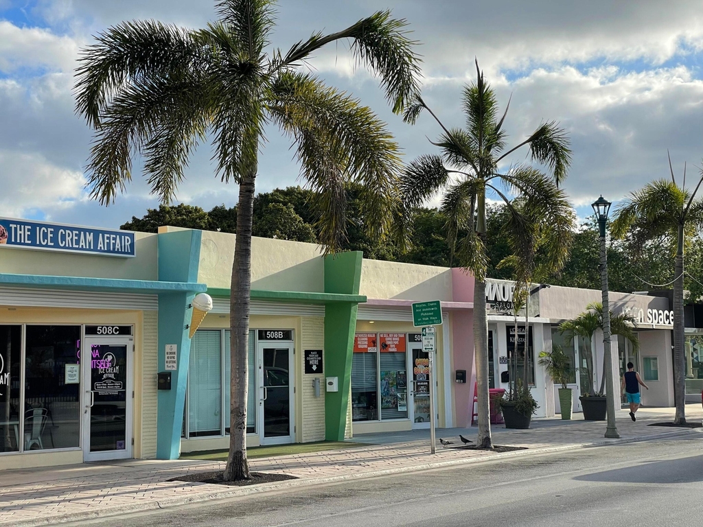 921 S M Street - Photo 40