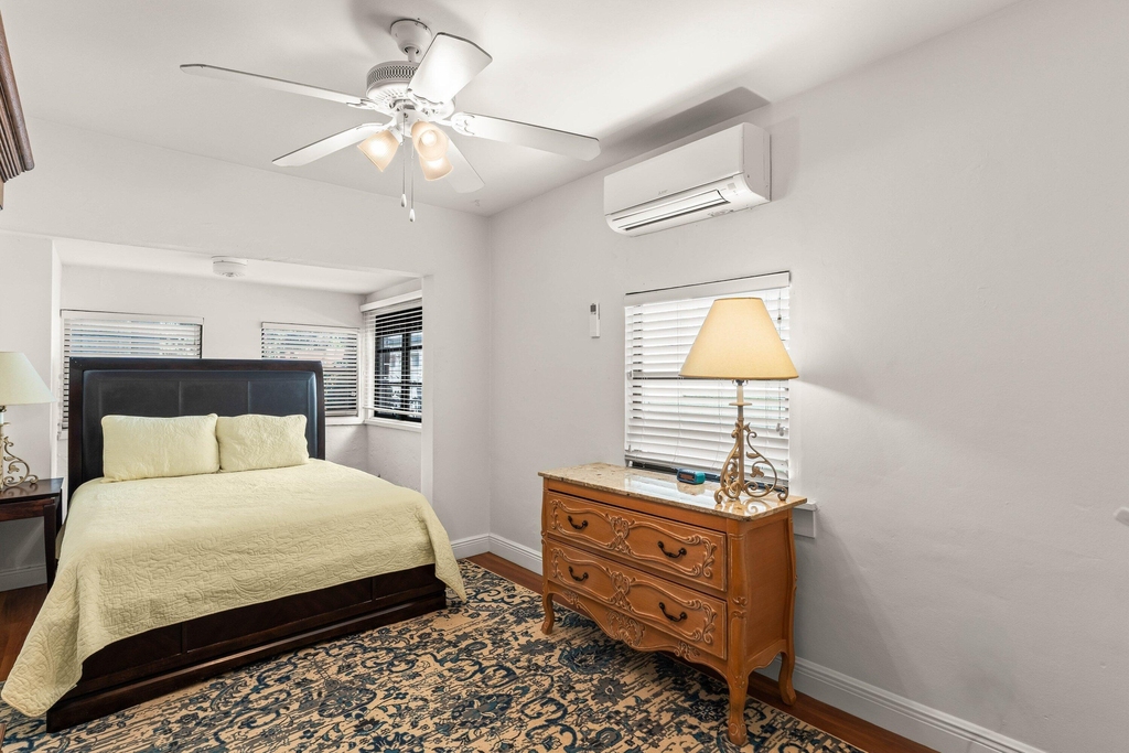 921 S M Street - Photo 15
