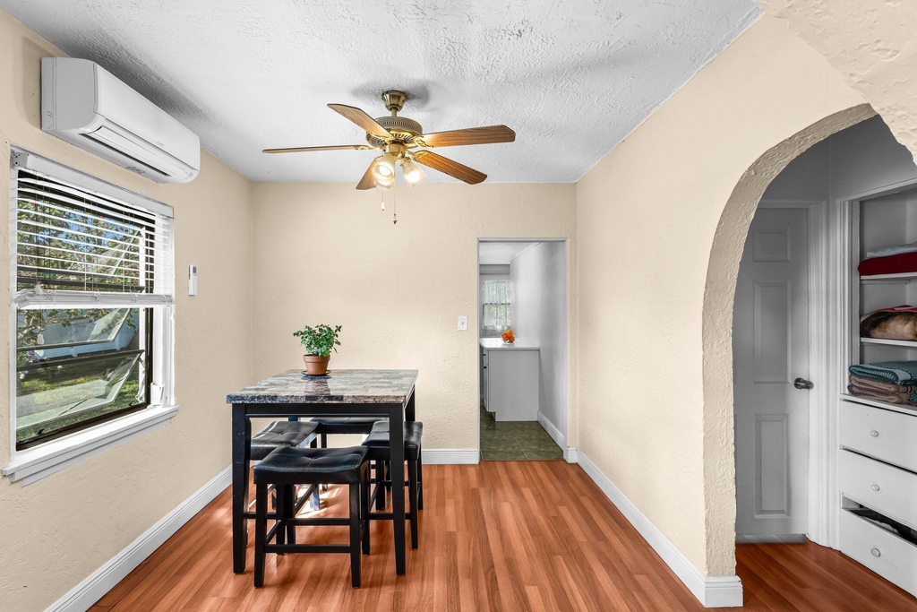 921 S M Street - Photo 9