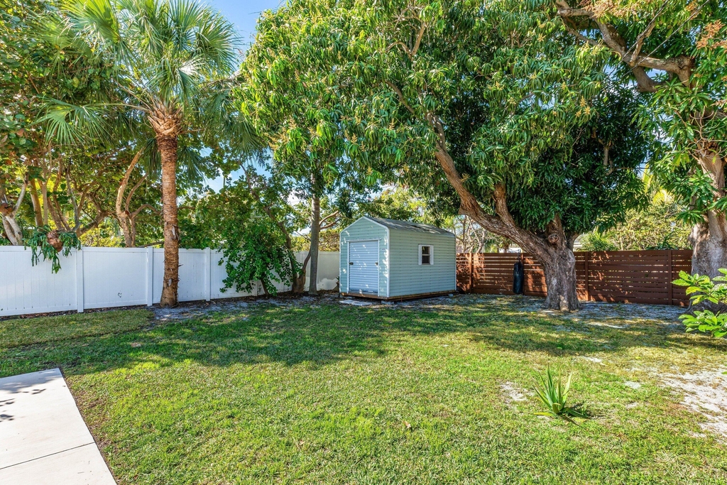 921 S M Street - Photo 35