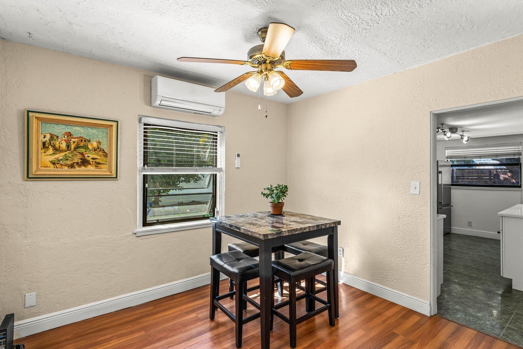 921 S M Street - Photo 10