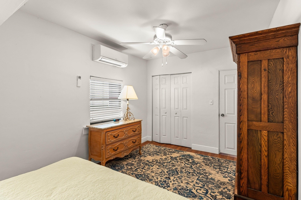 921 S M Street - Photo 16