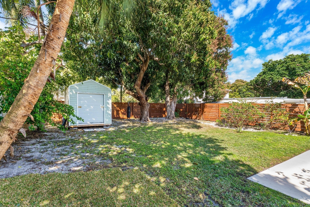 921 S M Street - Photo 36
