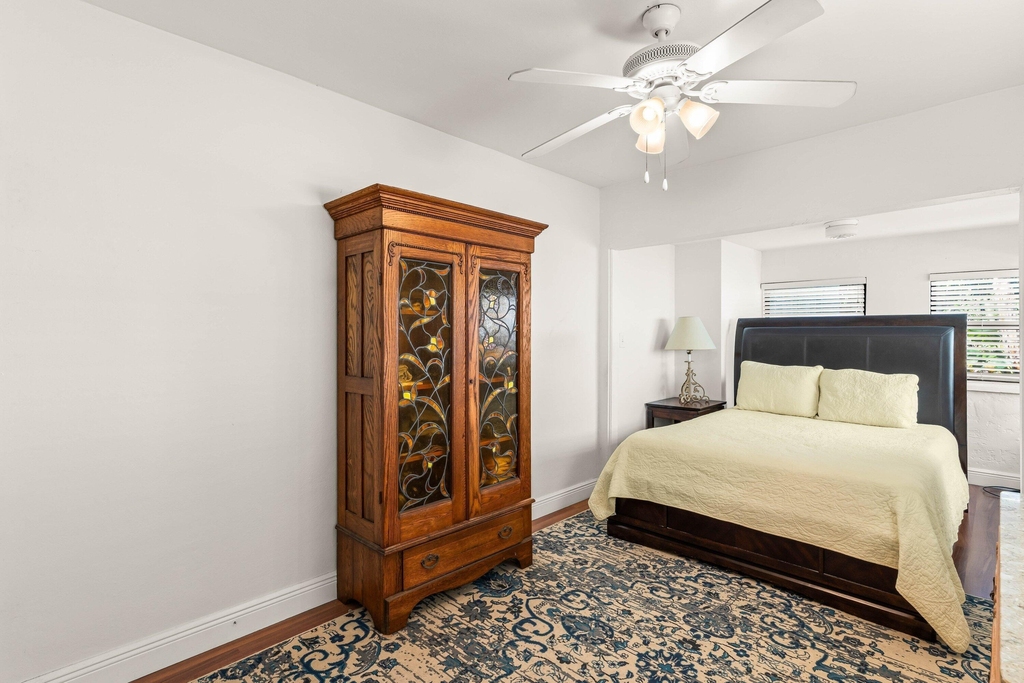 921 S M Street - Photo 17